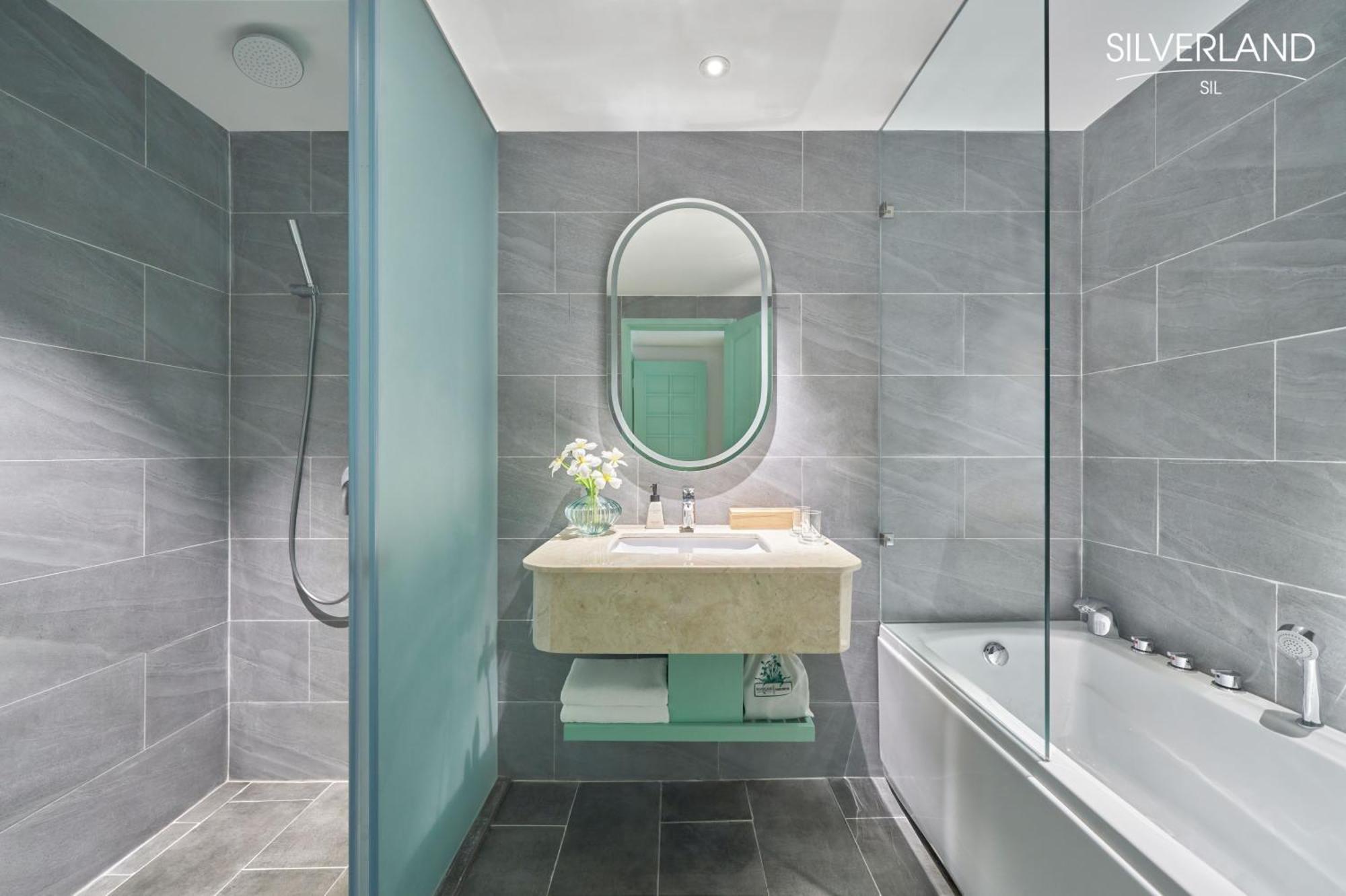 Отель Silverland Sil 4*